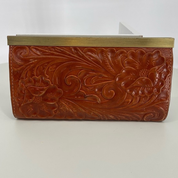 Patricia Nash Floral Embossed Leather Wallet - Picture 2 of 9